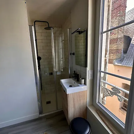 De Charme Entier, Ambiance Maison Avec Vue * تروفيي سور مير